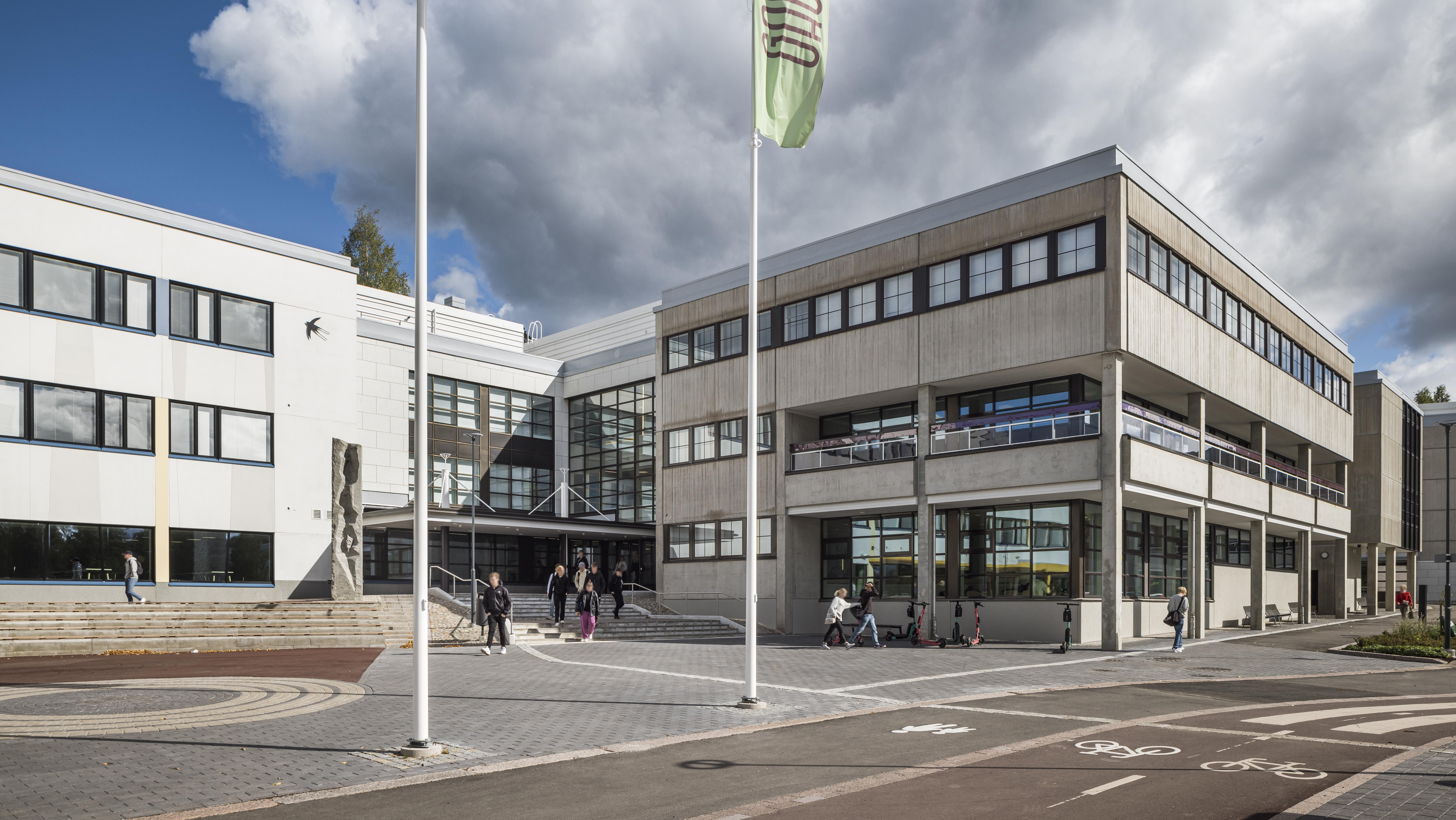 Aiemmin Muotoiluinstituutin käytössä ollut rakennus saneerattiin. 