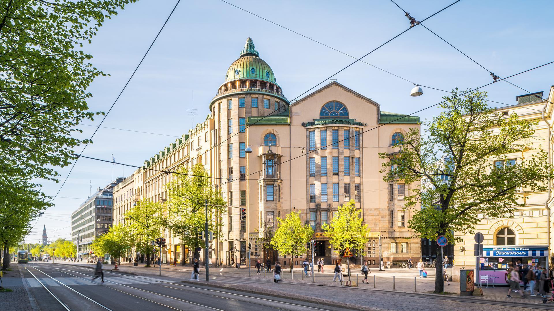 Vaativassa korjausrakentamishankkeessa saneerasimme Hansatalosta ja yli 100-vuotiaista suojelukohteista, Uudesta Ylioppilastalosta sekä Hotelli Seurahuoneesta, 224 huoneen korkeatasoisen Grand Hansa -hotellin. 