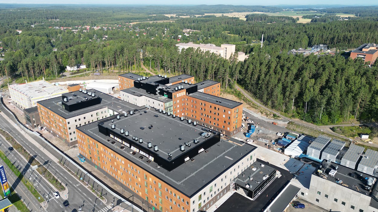 Ahveniston sairaalan työmaa ylhäältäpäin.
