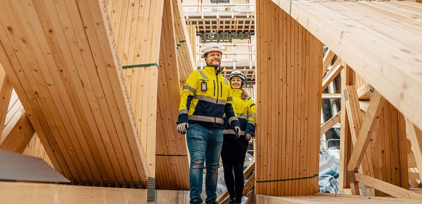 Kolmivuotisen Oppiva-harjoitteluohjelman tavoitteena on sekä tutustuttaa opiskelijat alan työtehtäviin että perehdyttää Skanskan kulttuuriin. Kolmivuotisen Oppiva-harjoitteluohjelman tavoitteena on sekä tutustuttaa opiskelijat alan työtehtäviin että perehdyttää Skanskan kulttuuriin.