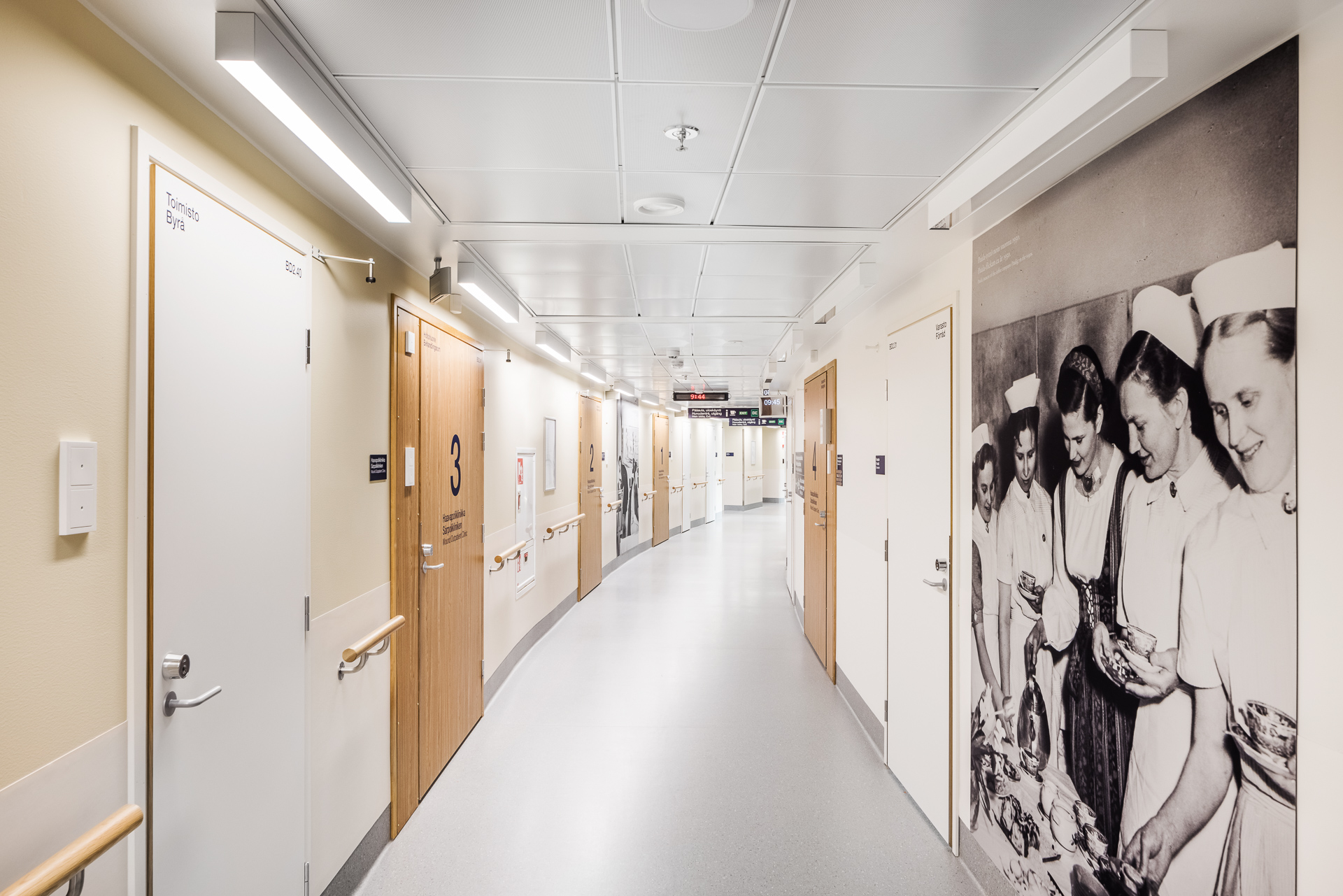 Rakennustaiteellisesti, historiallisesti ja kaupunkikuvallisesti huomattavan arvokas rakennus on suojeltu.