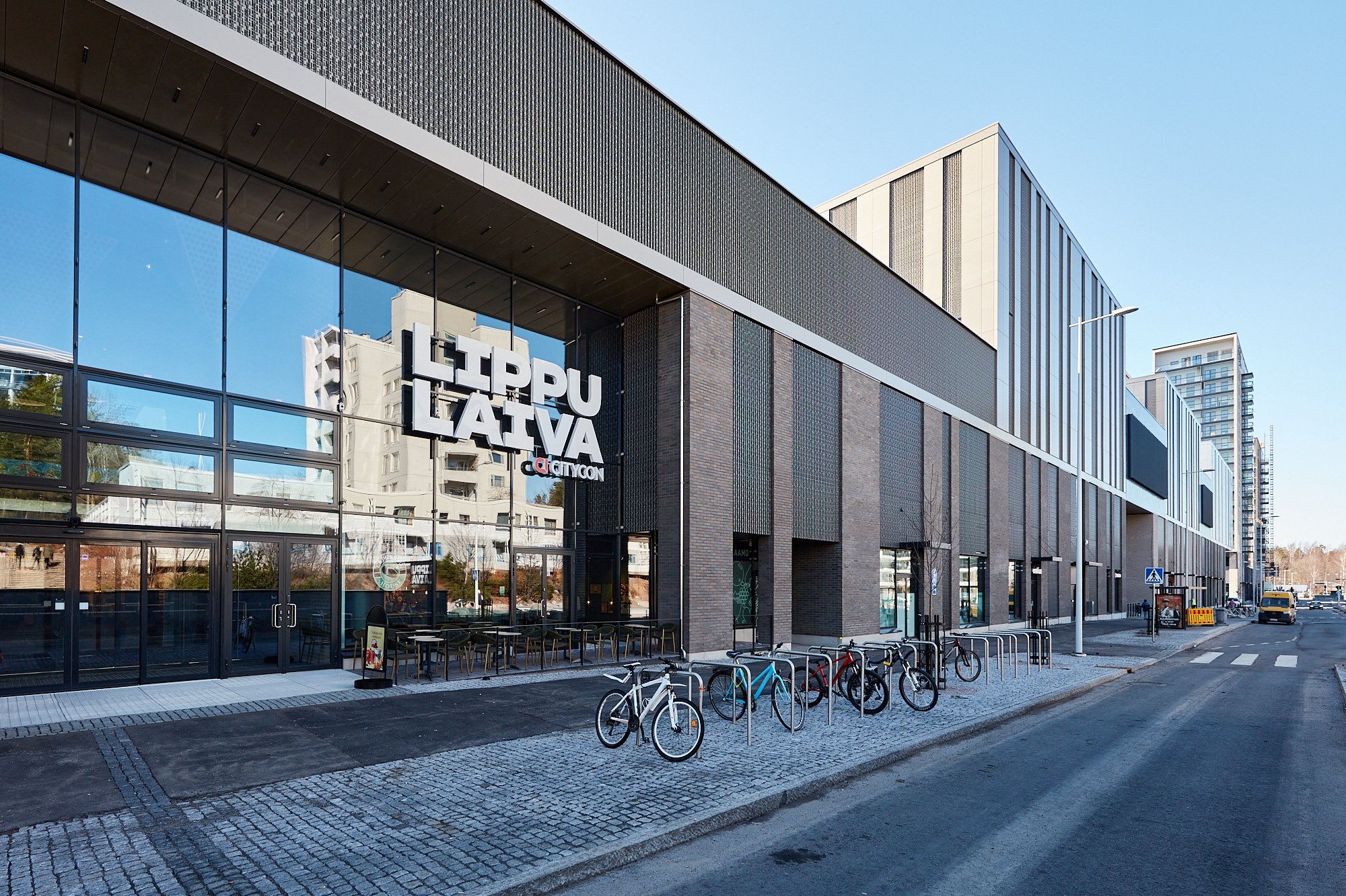 Kaupunkikeskus Lippulaivan julkisivu.