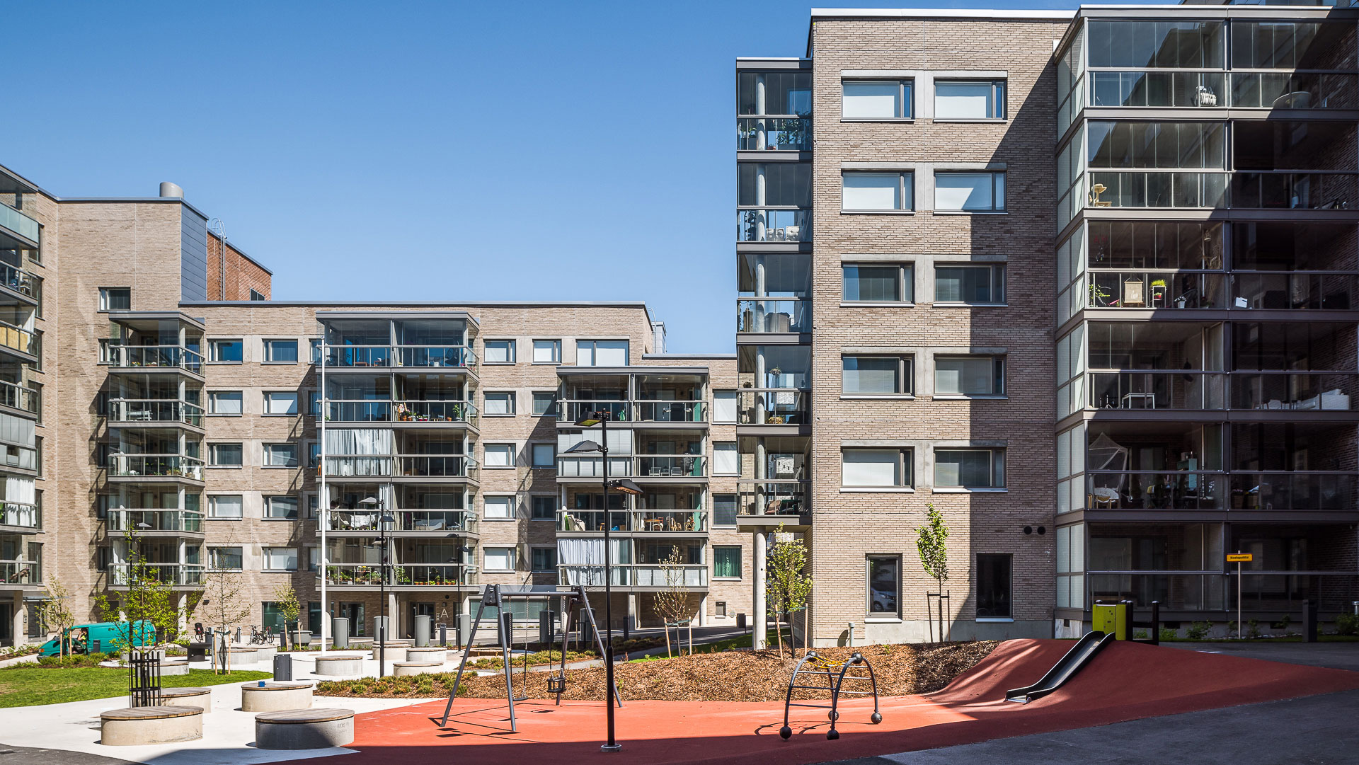  223 asunnon kokonaisuus jakaantuu neljään yhtiöön.