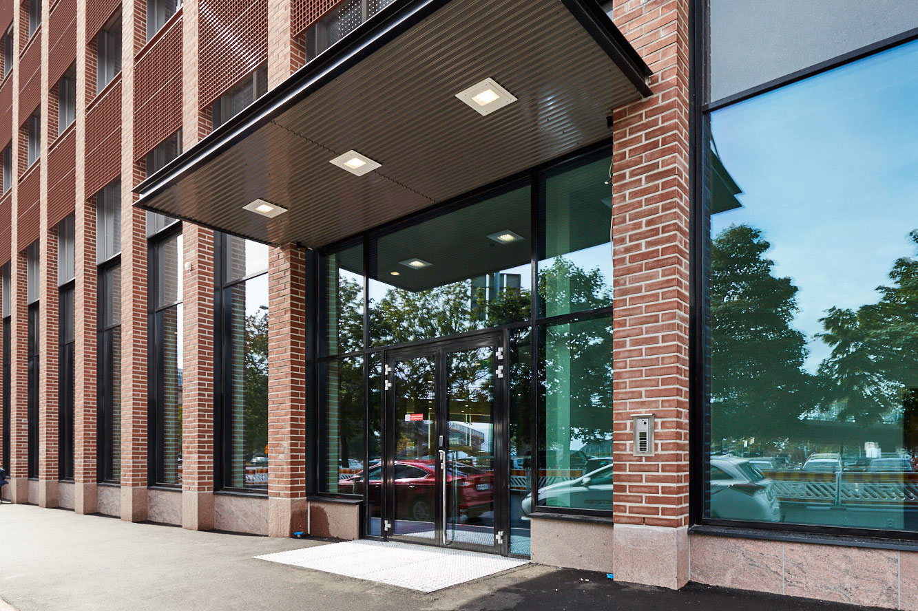 K6 sijaitsee Helsingin Lintulahdessa Sörnäisten rantatien kupeessa osoitteessa Kaikukatu 6.