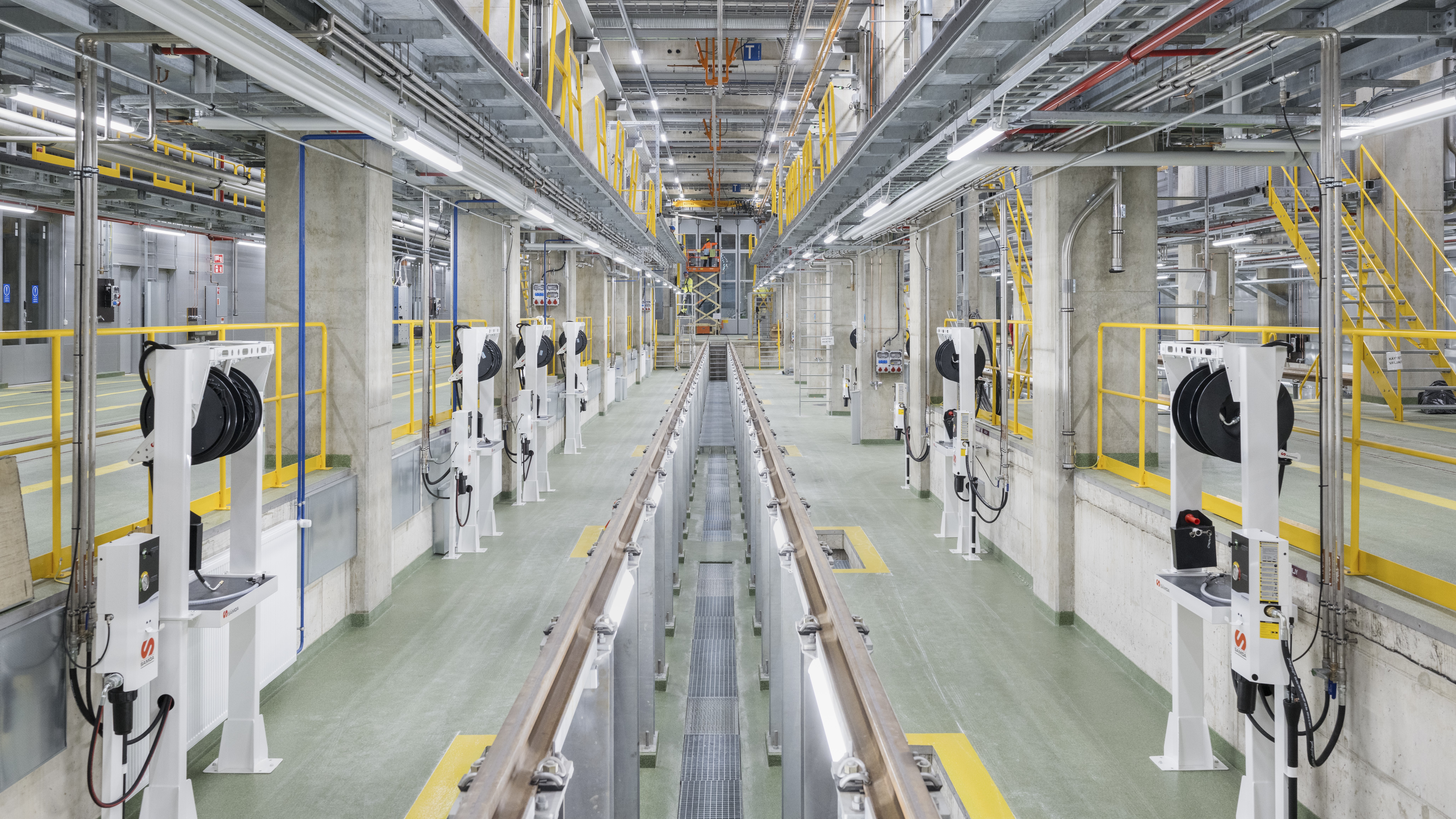 Varikolla on tilat vaunujen päivittäisille tarkastuksille, puhdistukselle sekä säännölliselle huollolle ja tarvittaville korjauksille.