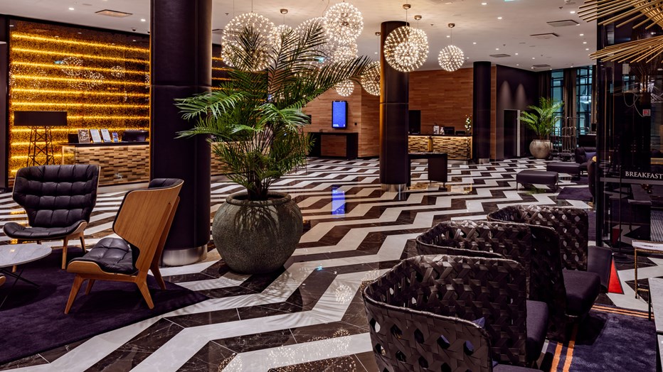 Clarion Hotel Helsinki Airport, hotellin aula Clarion Hotel Helsinki Airport, hotellin aula