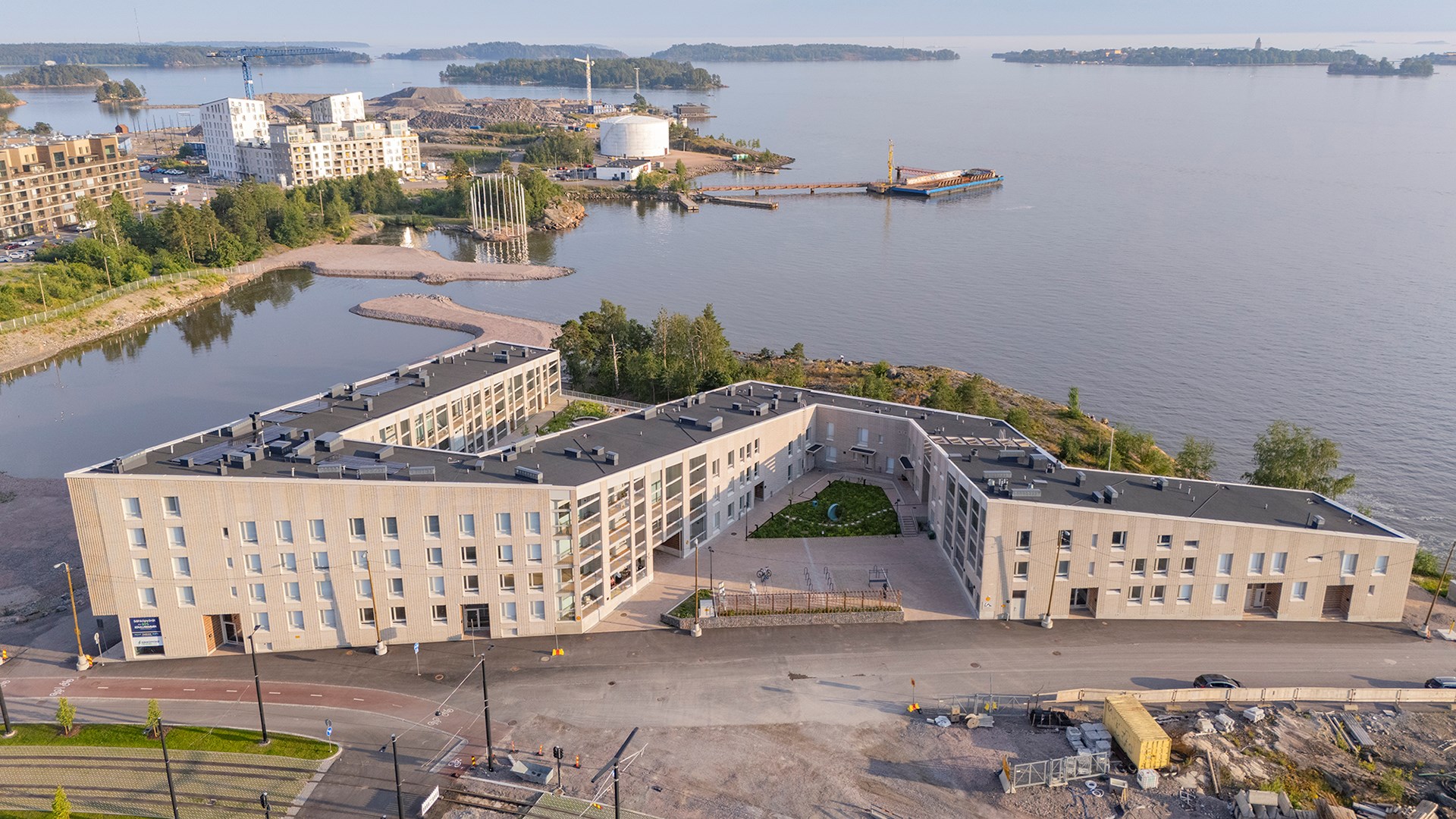 Skanska Helsingin Maininki.jpg