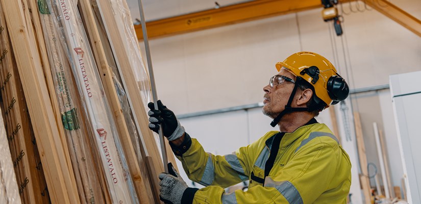 Skanskan työmaalta ylijäänyttä materiaalia hyödynnetään opetuskäytössä.