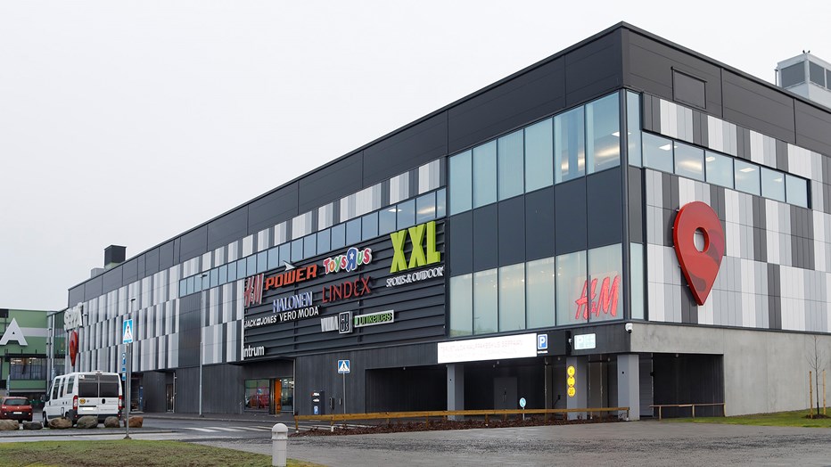Kauppakeskus Seppä ja sen vieressä oleva Prismakeskus muodostavat Keski-Suomen suurimman kaupallisen keskittymän