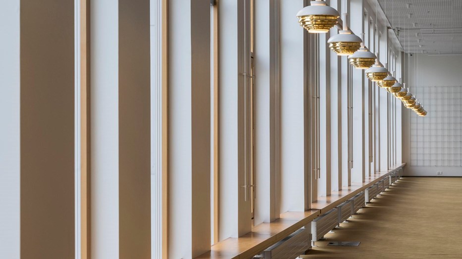 Perusparannukseen kuului myös Finlandia-talon noin 2 150 valaisimen kunnostaminen.  Perusparannukseen kuului myös Finlandia-talon noin 2 150 valaisimen kunnostaminen.