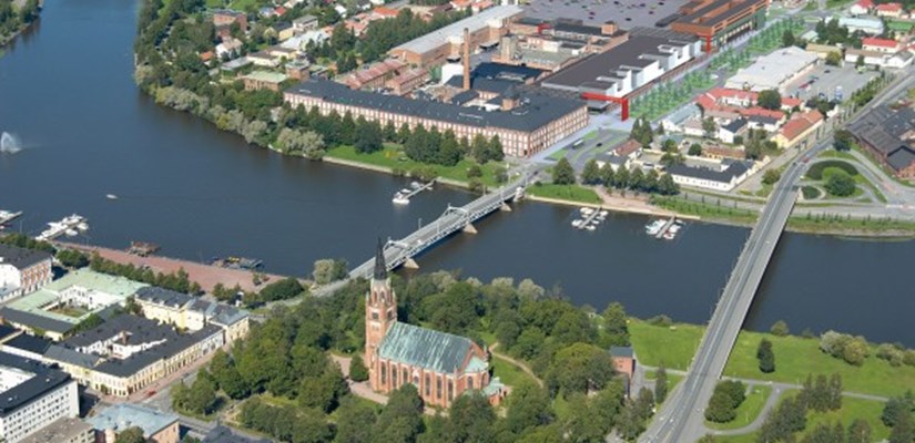 Skanska rakentaa Kauppakeskus Puuvillan Poriin. Rakentaminen käynnistyy välittömästi, ja tavoitteena on saada kauppakeskus avatuksi joulumyyntiin 2014. Skanska rakentaa Kauppakeskus Puuvillan Poriin. Rakentaminen käynnistyy välittömästi, ja tavoitteena on saada kauppakeskus avatuksi joulumyyntiin 2014.