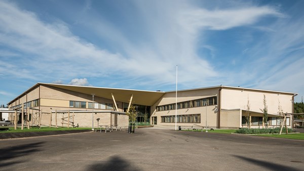 Launeen monitoimitalo Lähde, Lahti