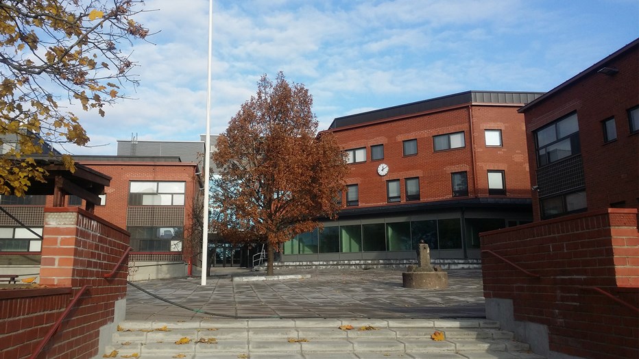 Turun normaalikoulun saaneerauksen yhteydessä uudistettiin koulun sisätilat, vesikatto ja koko talotekniikka.